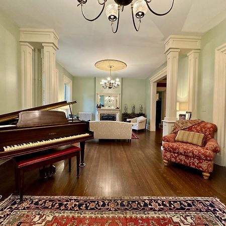 The Edwards Waterhouse Inn Fredonia 外观 照片