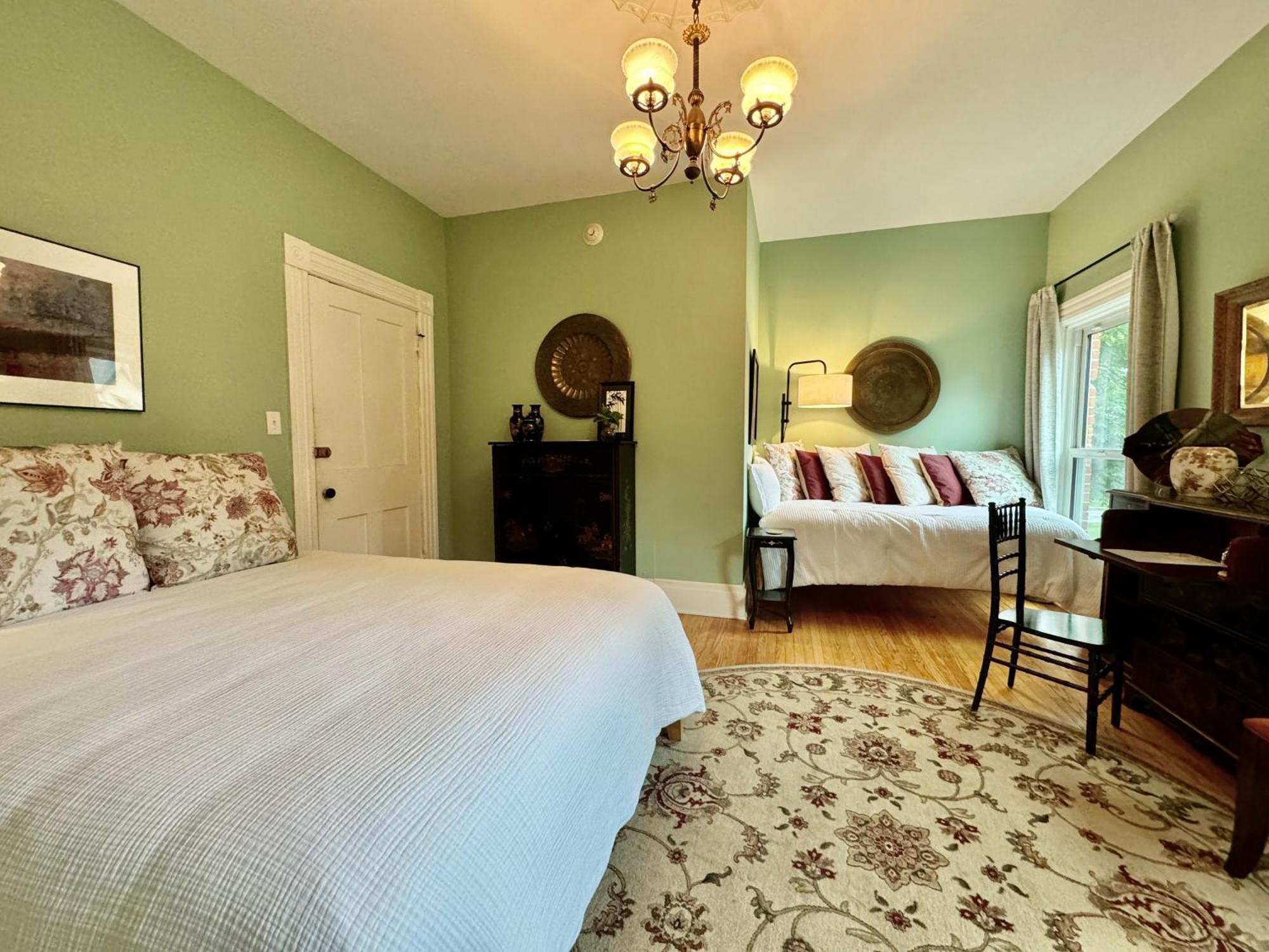 The Edwards Waterhouse Inn Fredonia 外观 照片